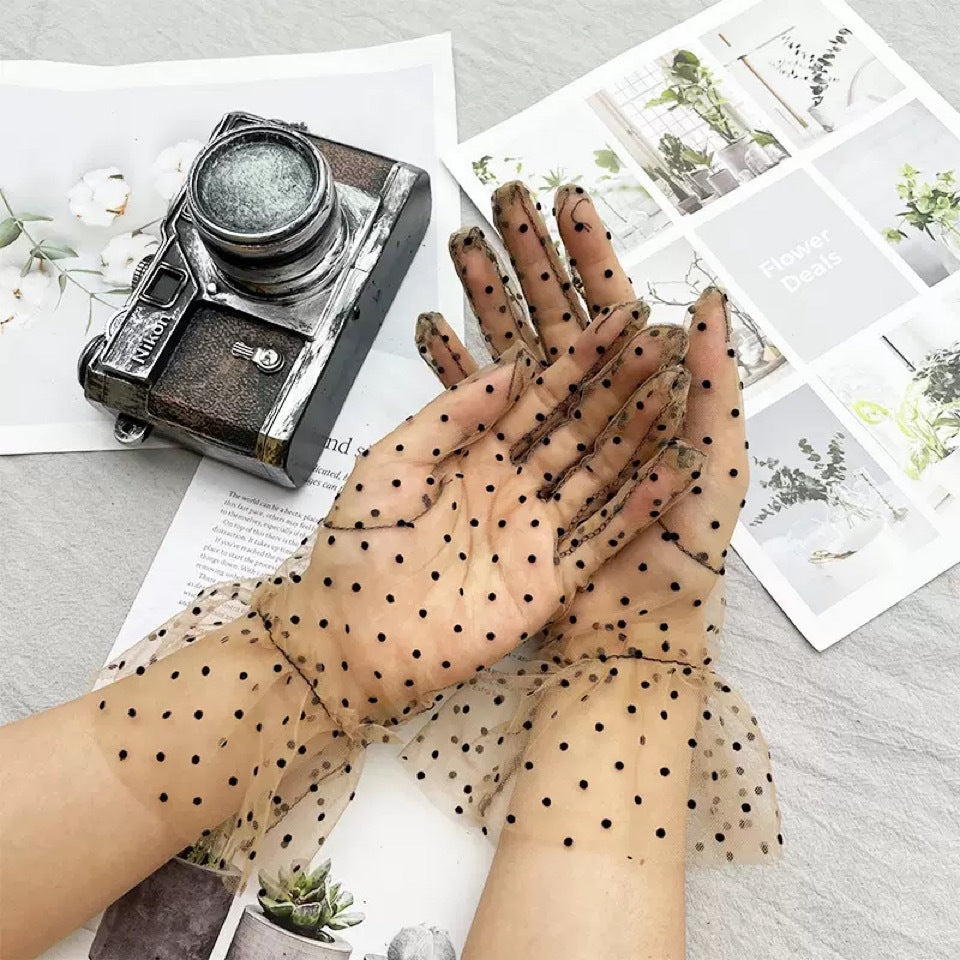 Mesh lace wedding gloves