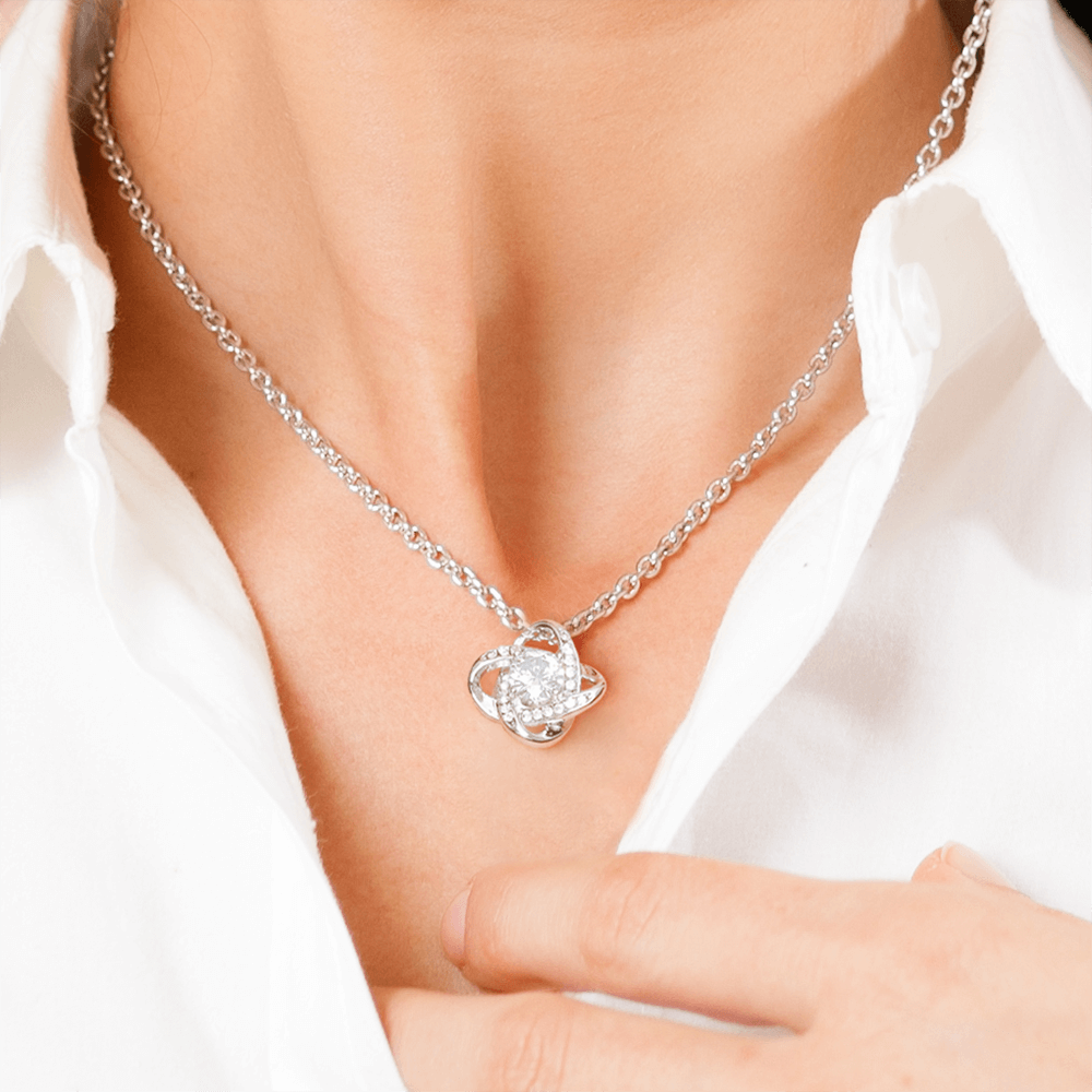 Eternal Elegance: Discover the Radiance of Our Timeless Necklace Collection