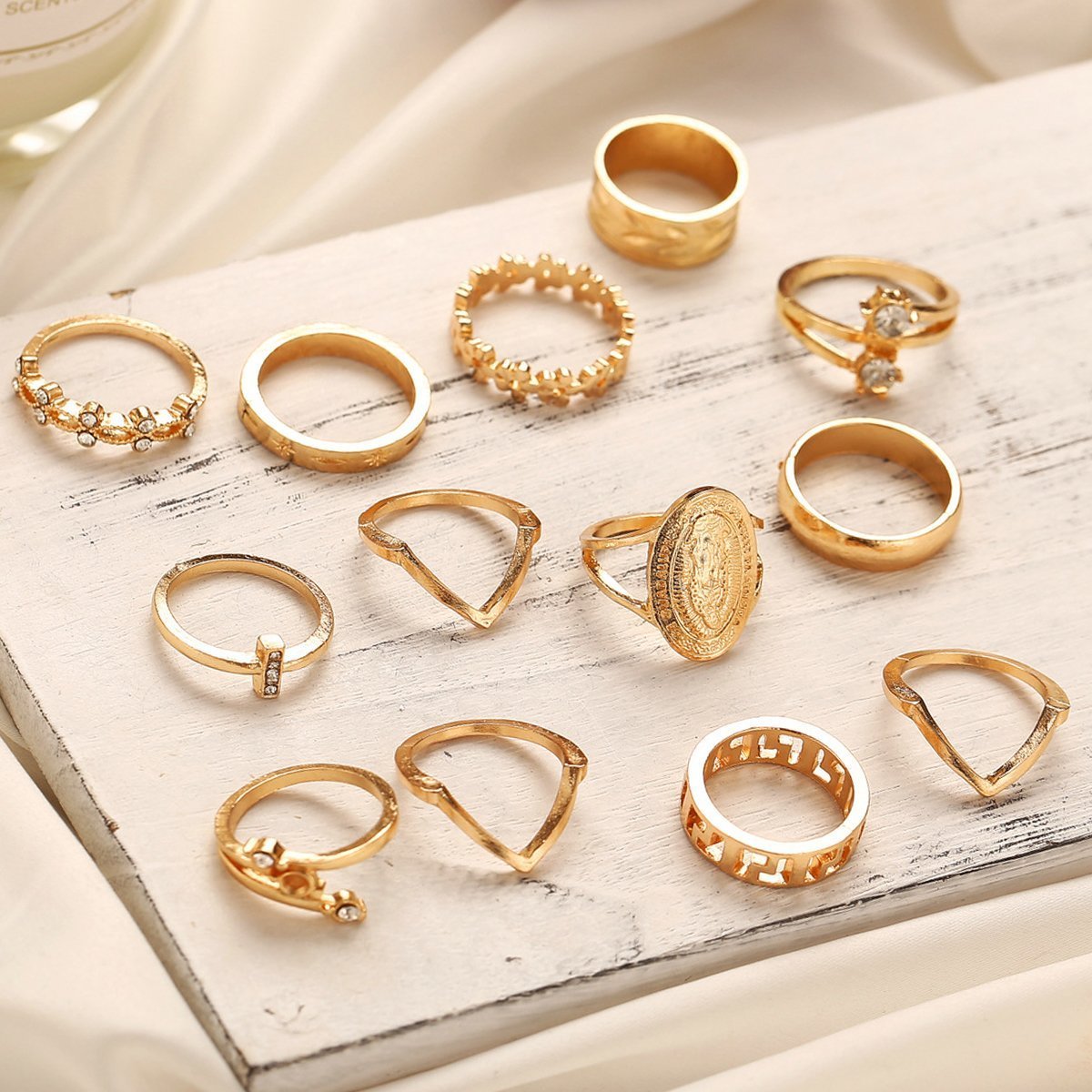 Dstoreishop 13 Piece Medallion Ring Set with Austrian Crystals, 18K Gold Plated Ring, Italy Design